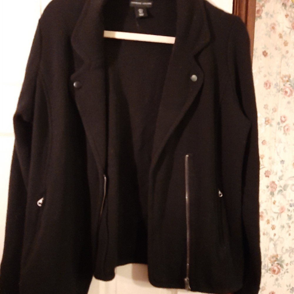Beautiful sweater blazer.  Black. Zippers.